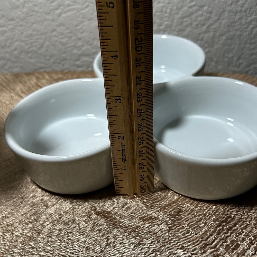 Pier 1 Condiment Dish Bowl White Porcelain 3 Section Center Handle Wavy Pattern - Picture 9 of 9